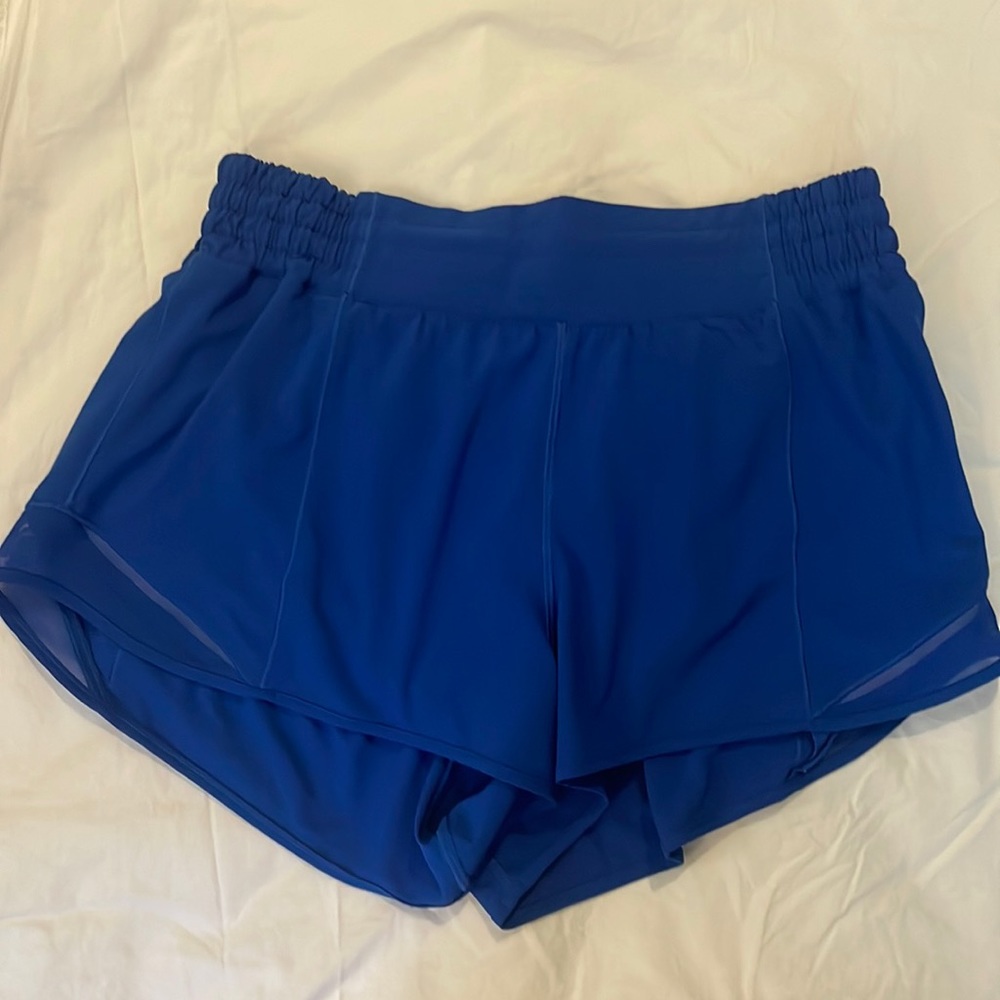 Size 8 lululemon symphony blue hotty hot high rise lined short 2.5”